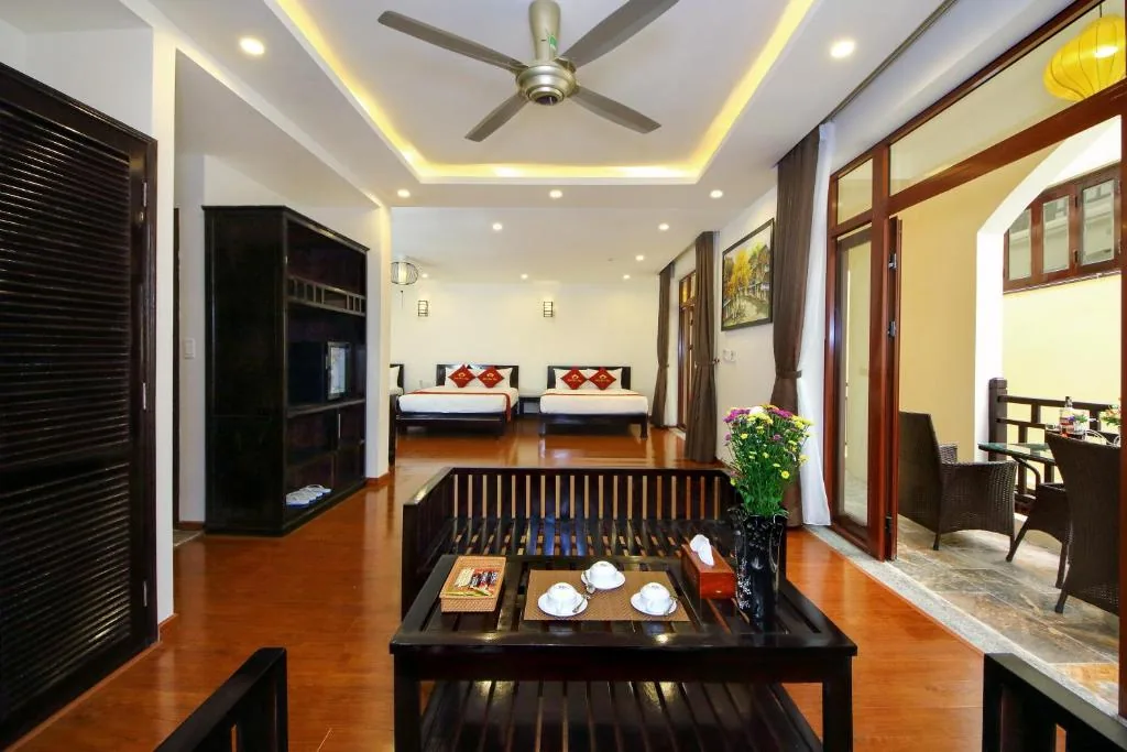 Little Town Villa — photo 9